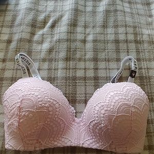 NWT VS bra